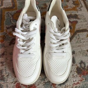 Veja V-10 Sneakers